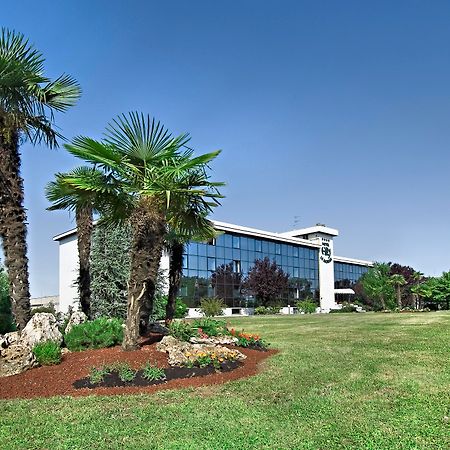 Hotel Le Moran Cusago Bagian luar foto