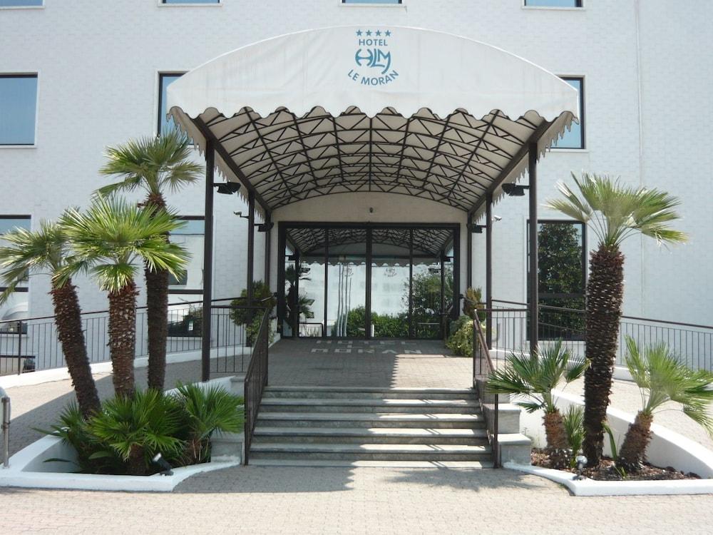 Hotel Le Moran Cusago Bagian luar foto