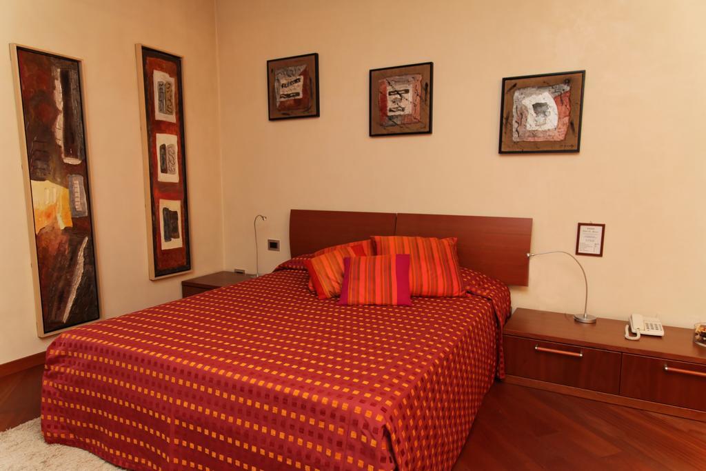 Hotel Le Moran Cusago Bagian luar foto